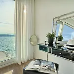 Livingstone House 特罗吉尔