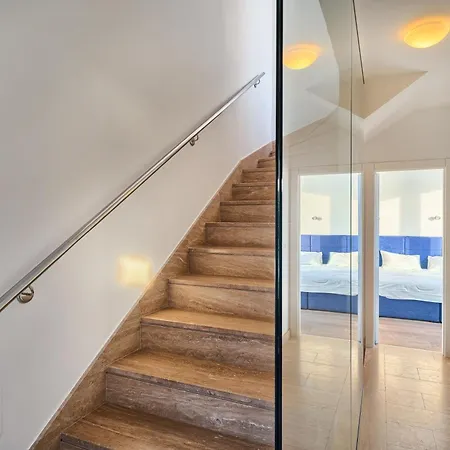 Livingstone House 特罗吉尔