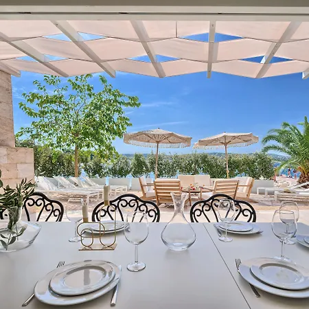 Livingstone House Vila