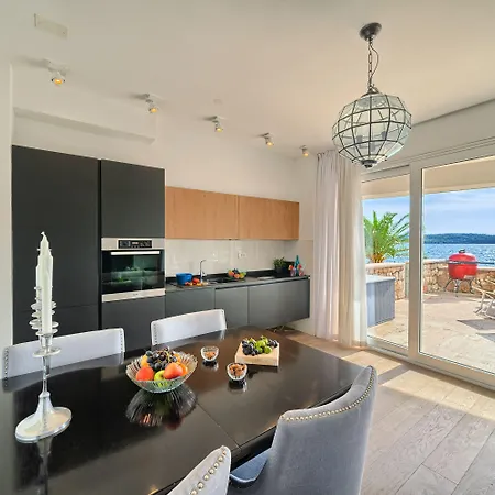 Livingstone House Vila *