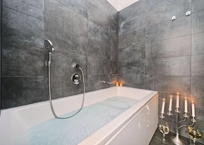 Livingstone House 特罗吉尔