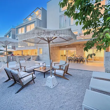 Villa Livingstone House *