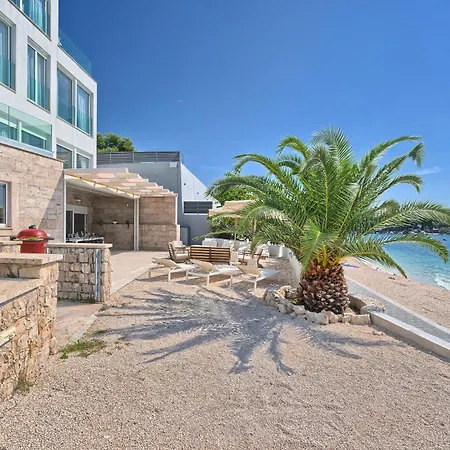 Livingstone House Τρογκίρ