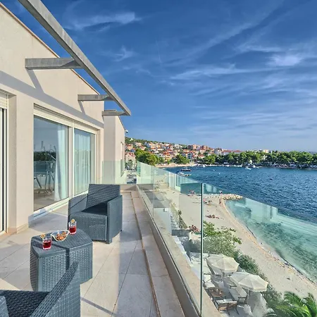 Livingstone House *
