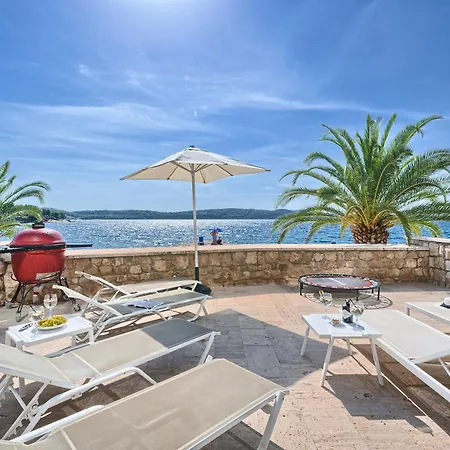 Villa Livingstone House *