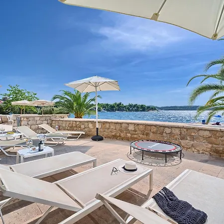 Livingstone House Vila *