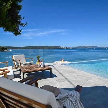 Livingstone House * Trogir