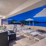 Livingstone House * Trogir