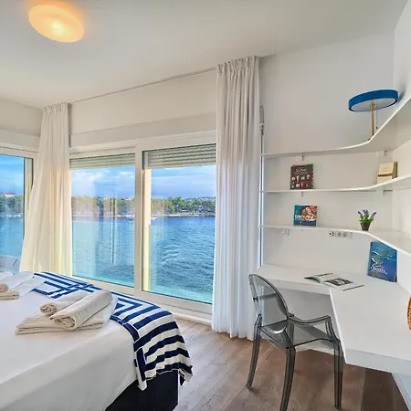 リヴィングストン ビーチ ハウス *