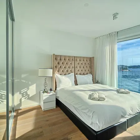 ヴィラ リヴィングストン ビーチ ハウス *