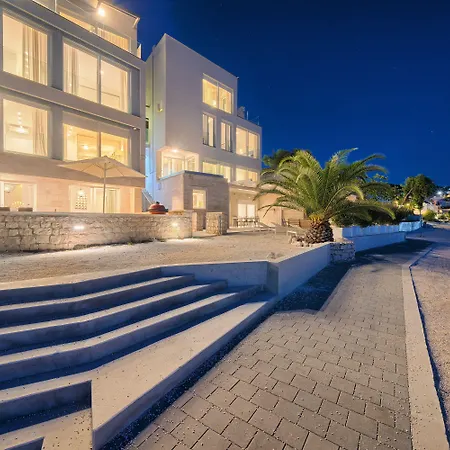 リヴィングストン ビーチ ハウス *